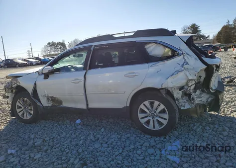 2017 Subaru Outback 2.5I Premium z USA, uszkodzony, nr VIN 4S4BSAHC3H3204210